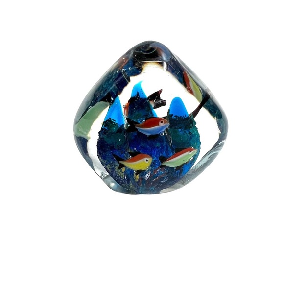 VINTAGE CORAL REEF AQUARIUM COLLECTIBLE PAPER WEIGHT - Picture 1 of 8